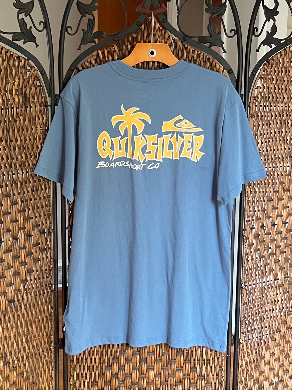 M NWT Quiksilver Regular Fit Cotton T-Shirt